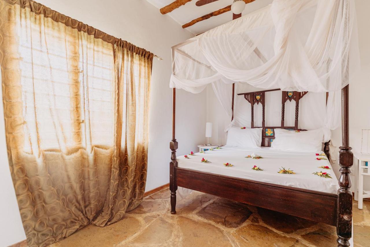 Malaika Beach Villas Malindi Exteriör bild